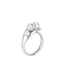 Ring contrariè with Swarovski pearls and diamond ball