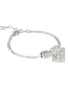 Bracelet with loops and cube zircons
