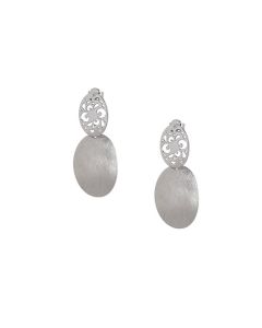 Earrings with double perforated oval and scratched